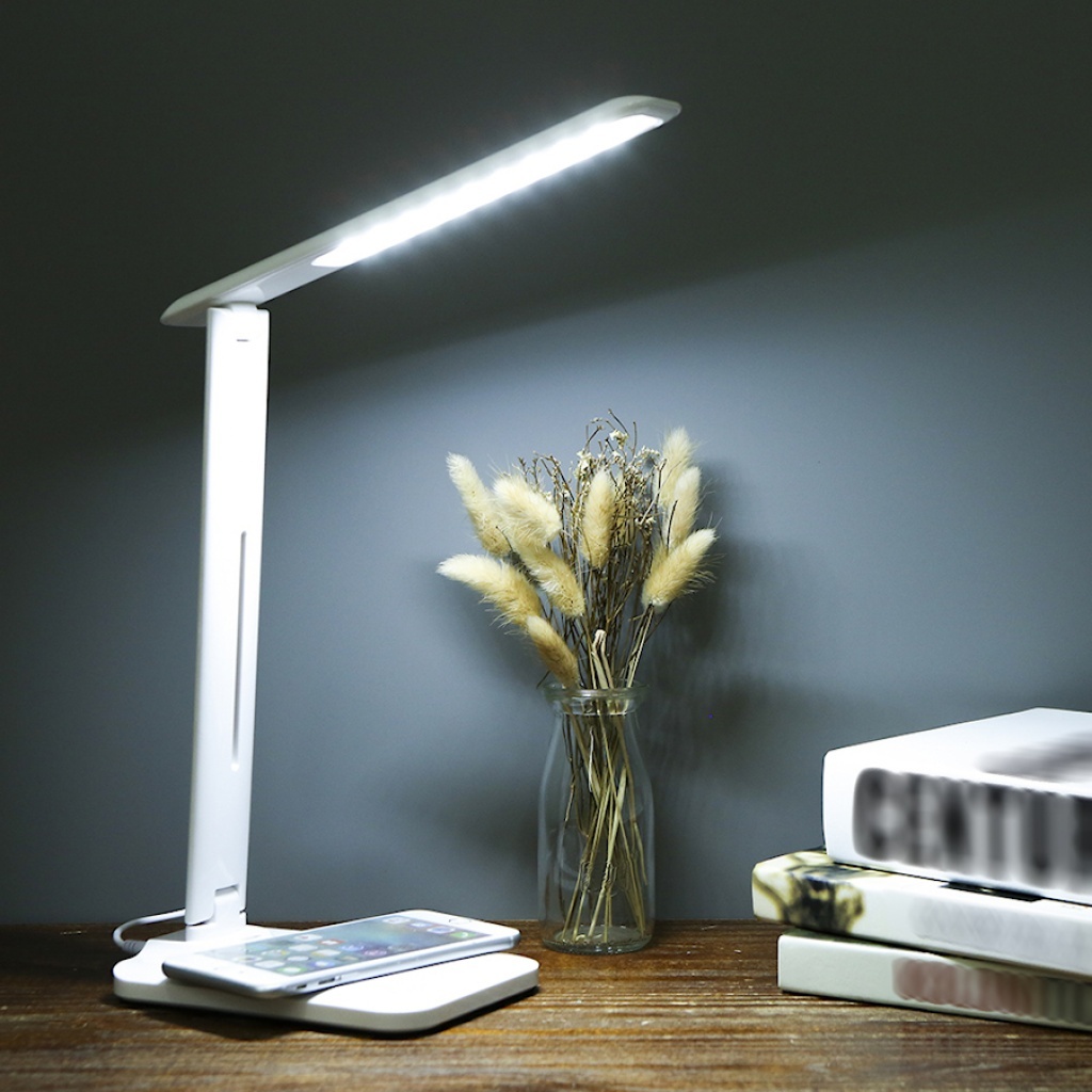 LAMPARA LED PLEGABLE CON CARGADOR INALAMBRICO QI CELULAR 3 NIVELES