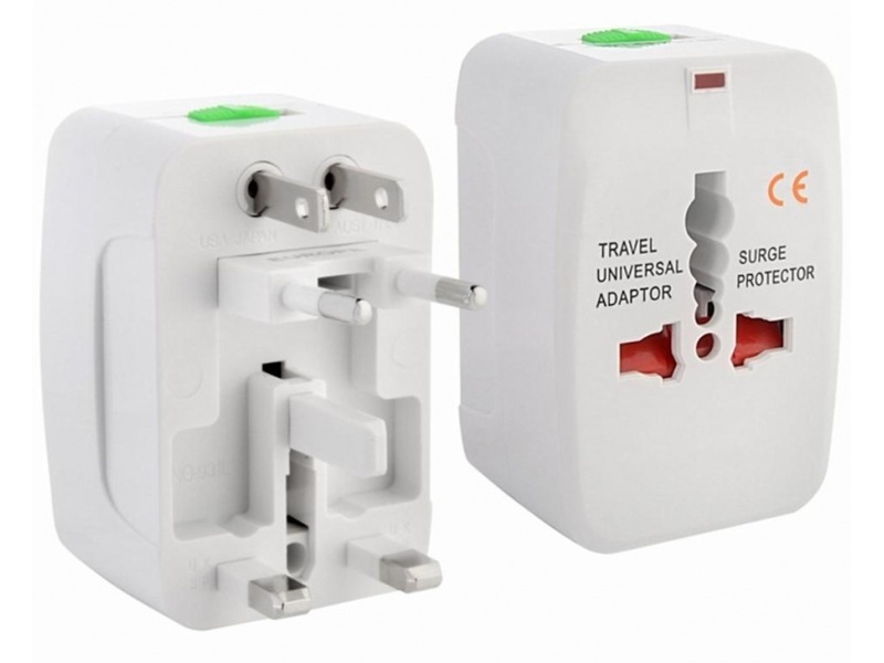 ADAPTADOR UNIVERSAL DE CORRIENTE IDEAL PARA VIAJES